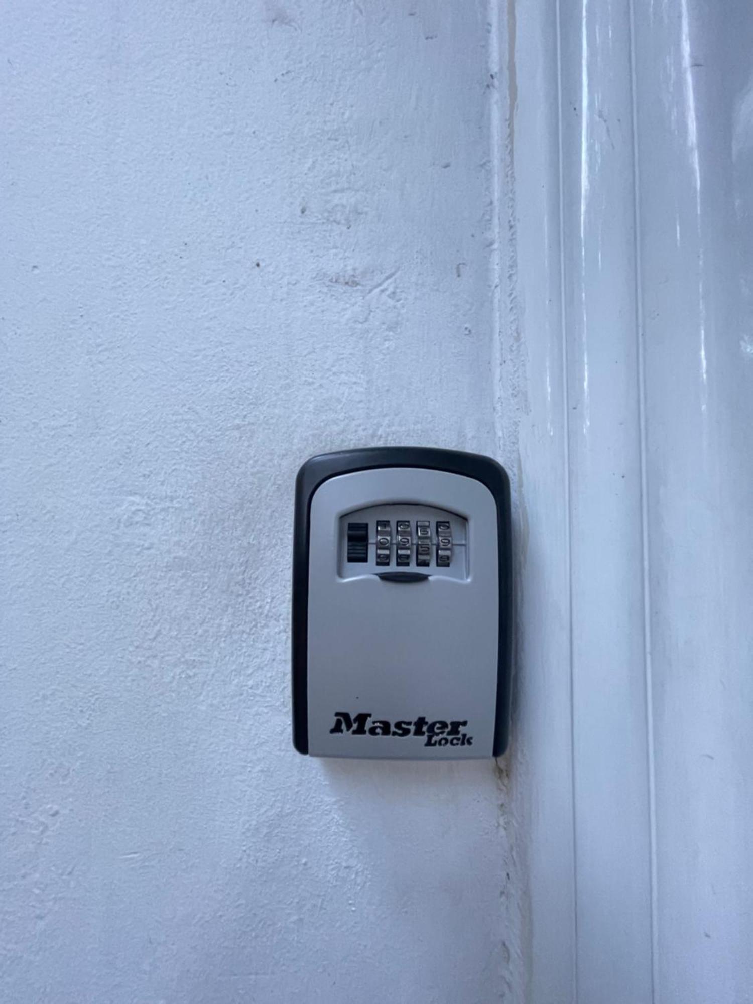Cozy Apartment Ideally Located City Center And Megaron Moussikis Metro Station Atene Esterno foto
