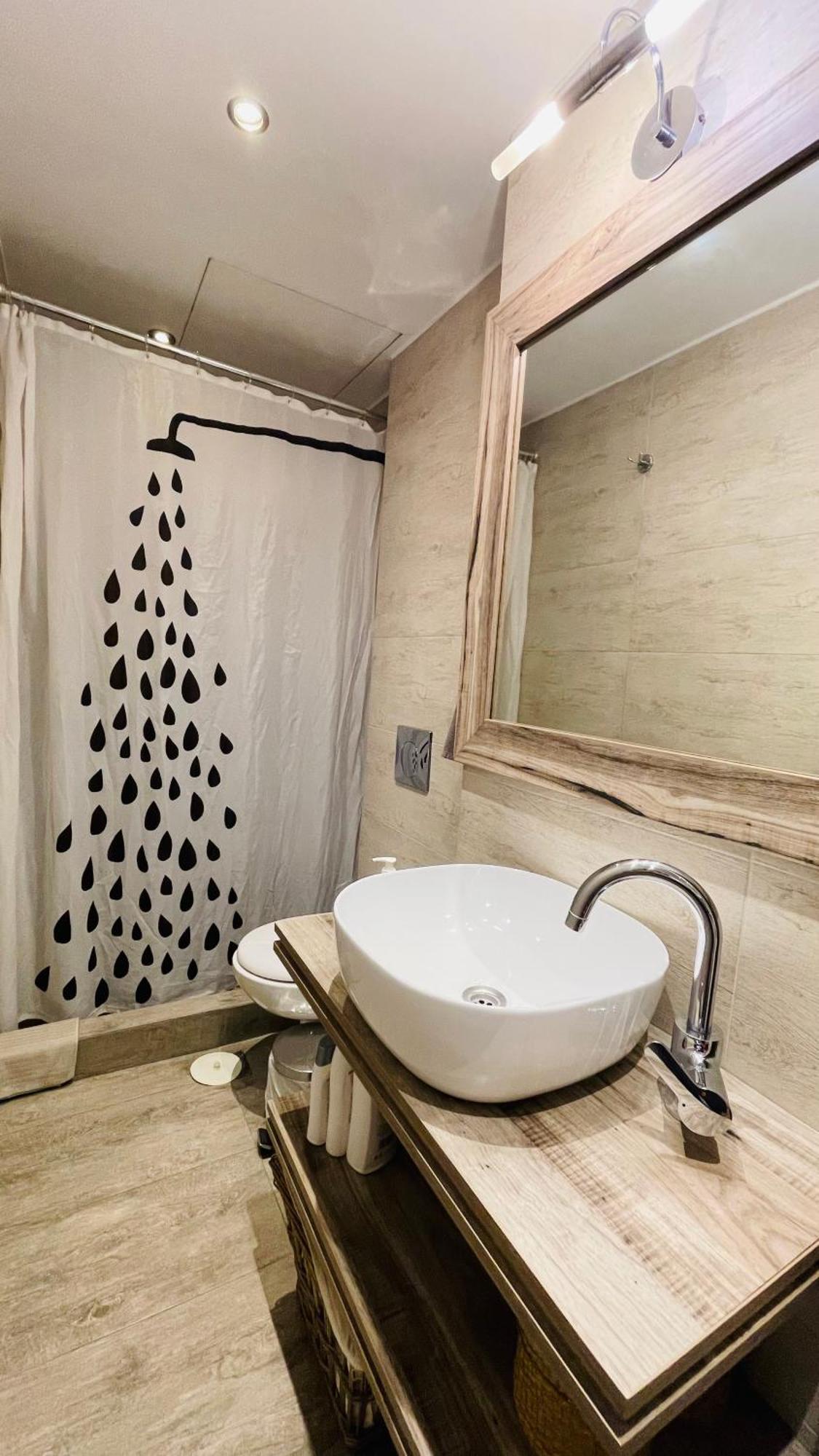 Cozy Apartment Ideally Located City Center And Megaron Moussikis Metro Station Atene Esterno foto